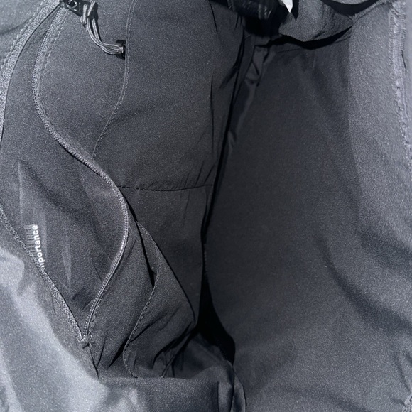 Lululemon All Set Hobo
Black NWOT🤩 - Picture 9 of 11